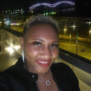 Meet your Posher, Paquita